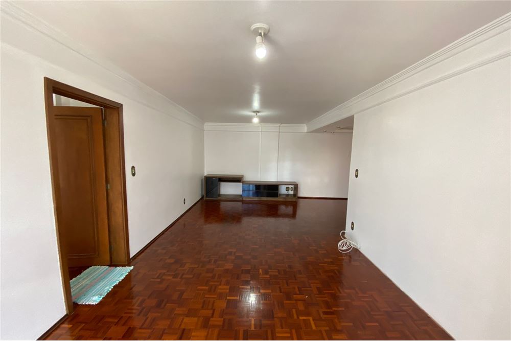 Apartamento à venda com 1 quarto, 100m² - Foto 13