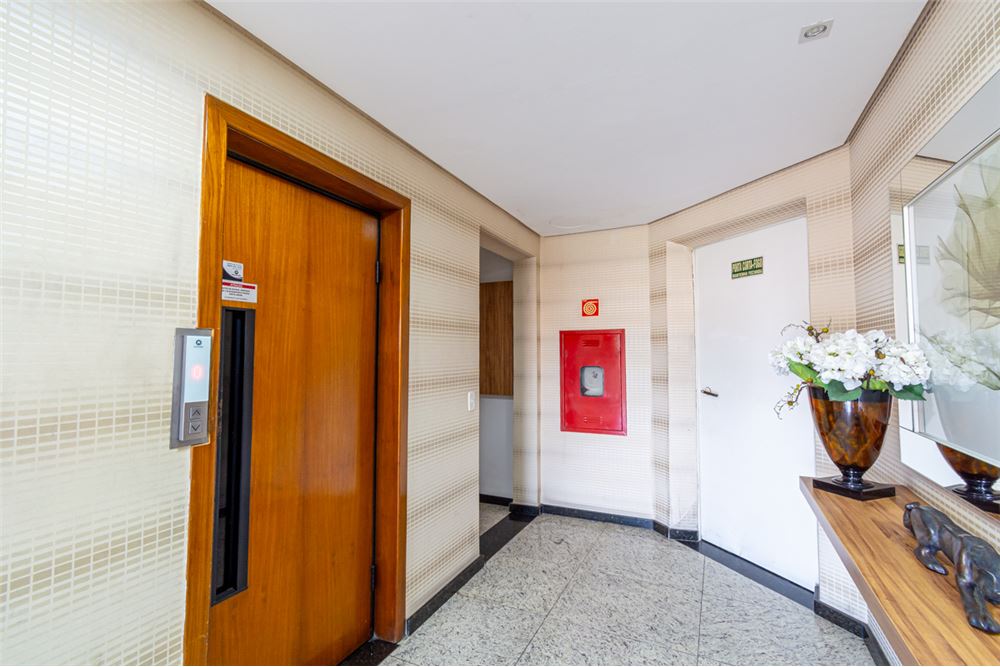 Apartamento à venda com 3 quartos, 249m² - Foto 7