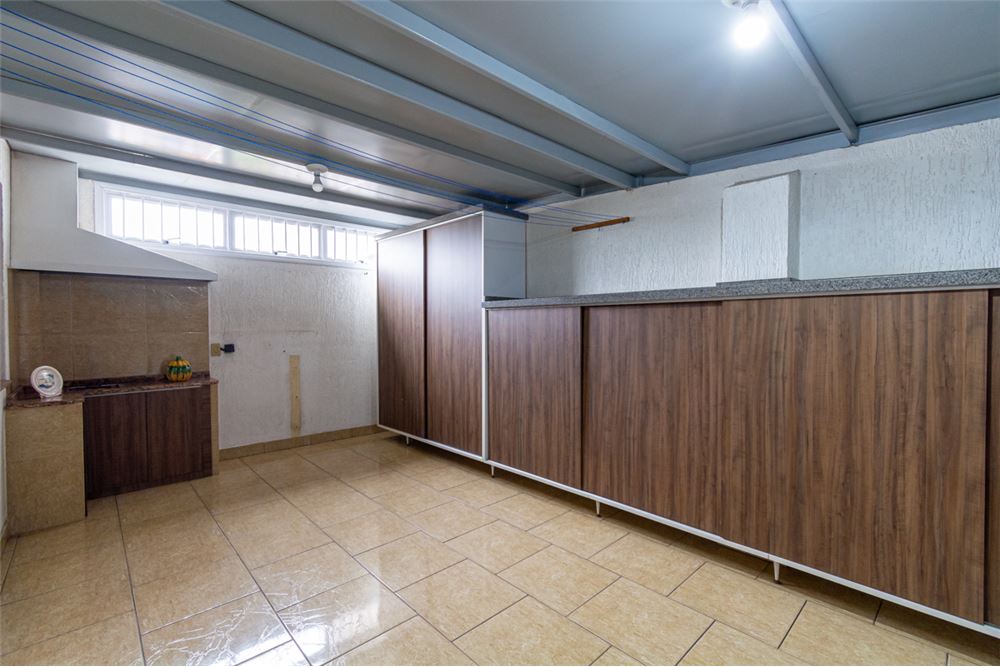 Casa à venda com 4 quartos, 300m² - Foto 13