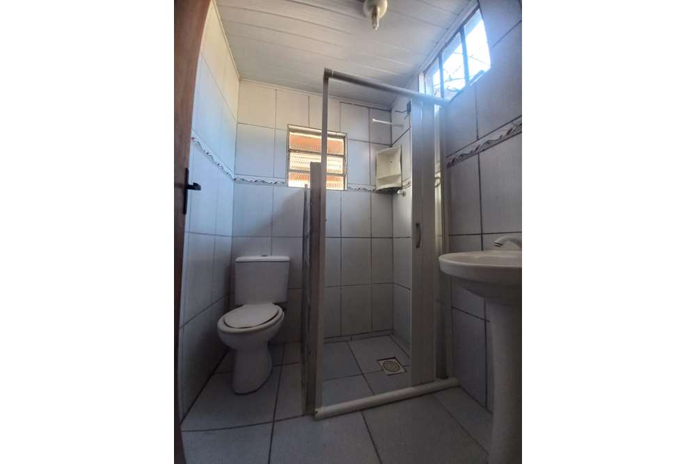 Casa à venda com 2 quartos, 60m² - Foto 14