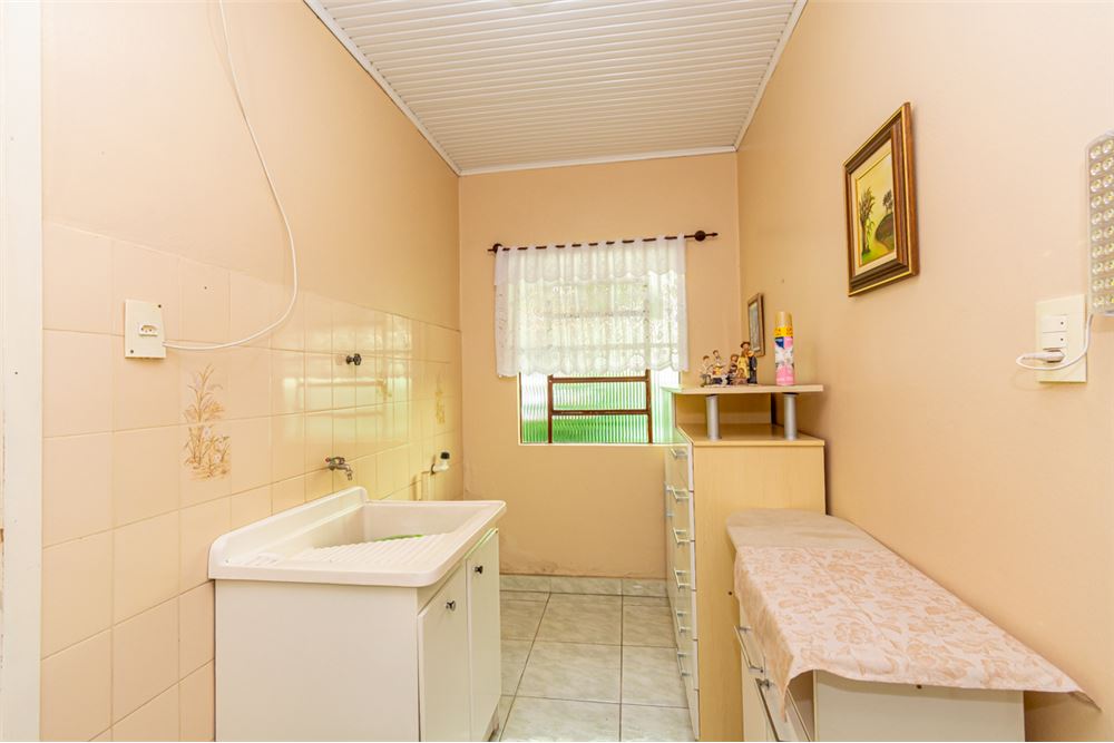 Casa à venda com 3 quartos, 180m² - Foto 11