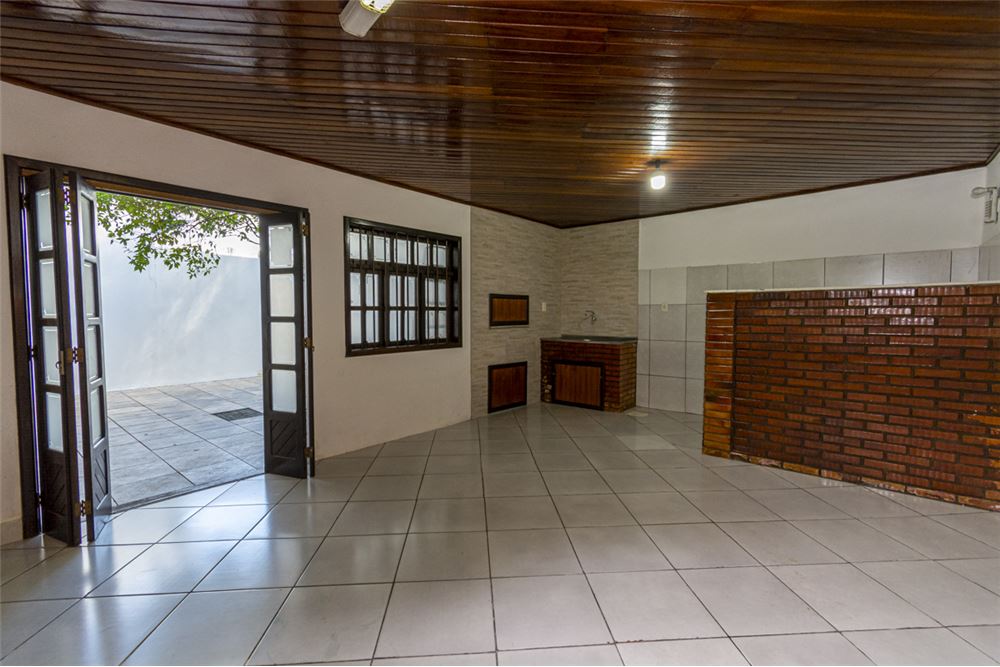 Casa à venda com 3 quartos, 200m² - Foto 24