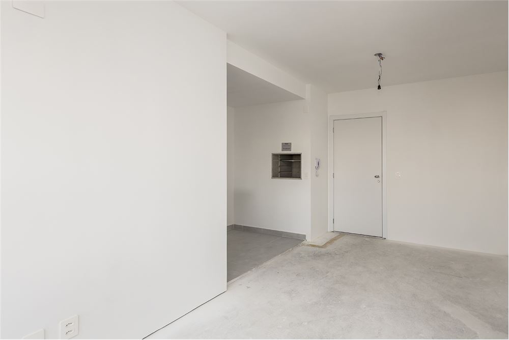 Apartamento à venda com 2 quartos, 70m² - Foto 4