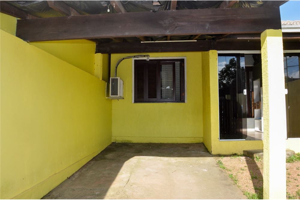 Casa à venda com 2 quartos, 300m² - Foto 1