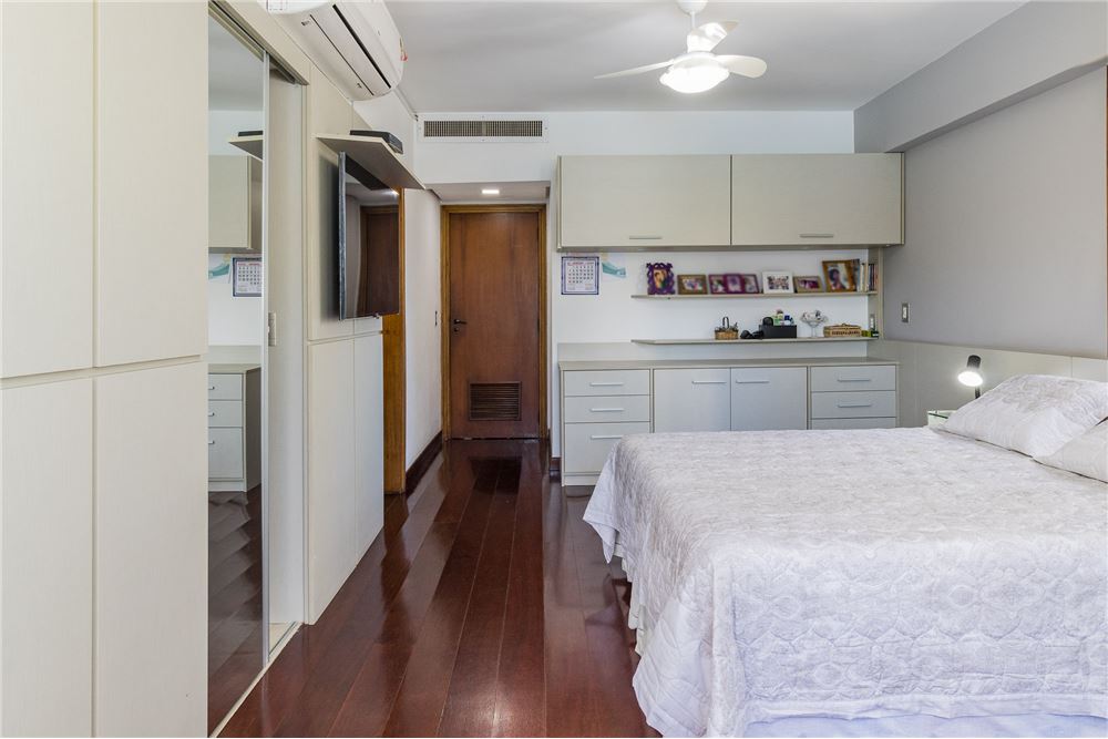 Apartamento à venda com 3 quartos, 258m² - Foto 5