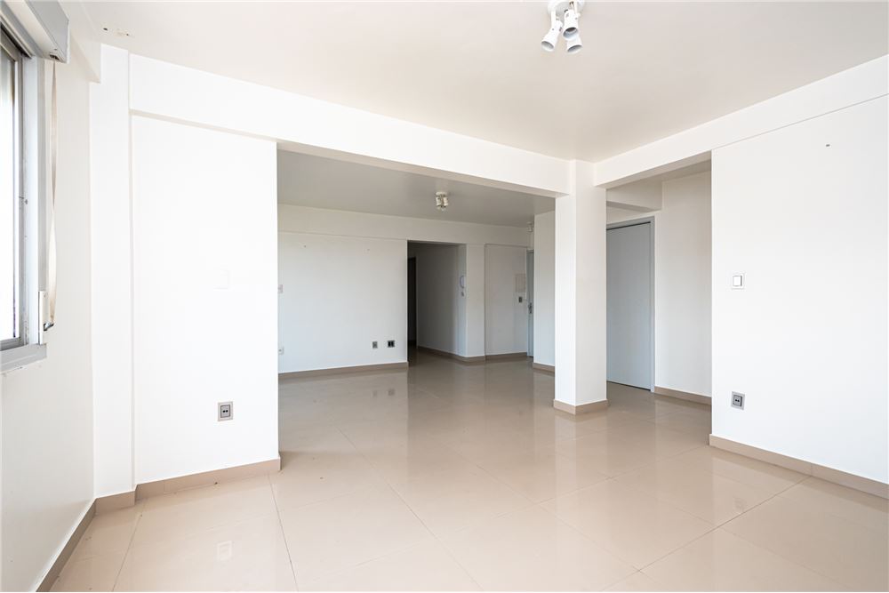 Apartamento à venda com 3 quartos, 136m² - Foto 7