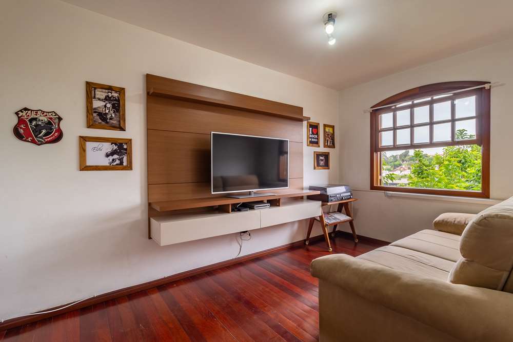 Casa à venda com 4 quartos, 201m² - Foto 13