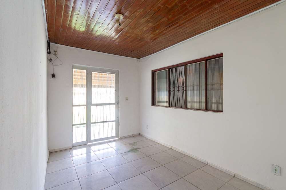 Casa à venda com 4 quartos, 200m² - Foto 5