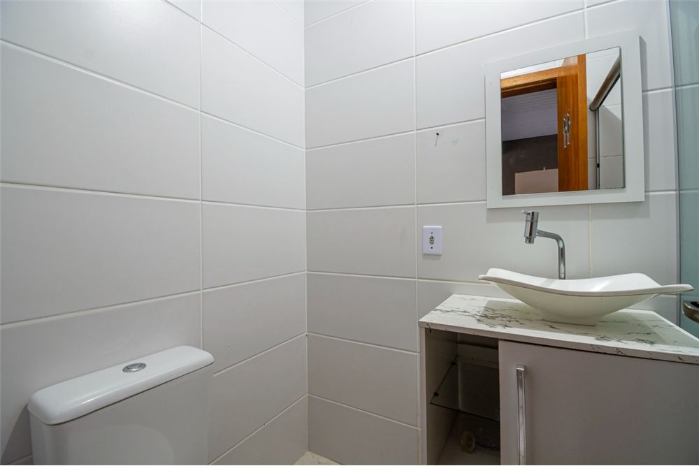 Casa à venda com 2 quartos, 50m² - Foto 2