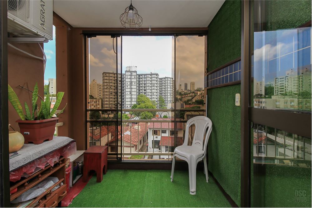 Apartamento à venda com 3 quartos, 150m² - Foto 9