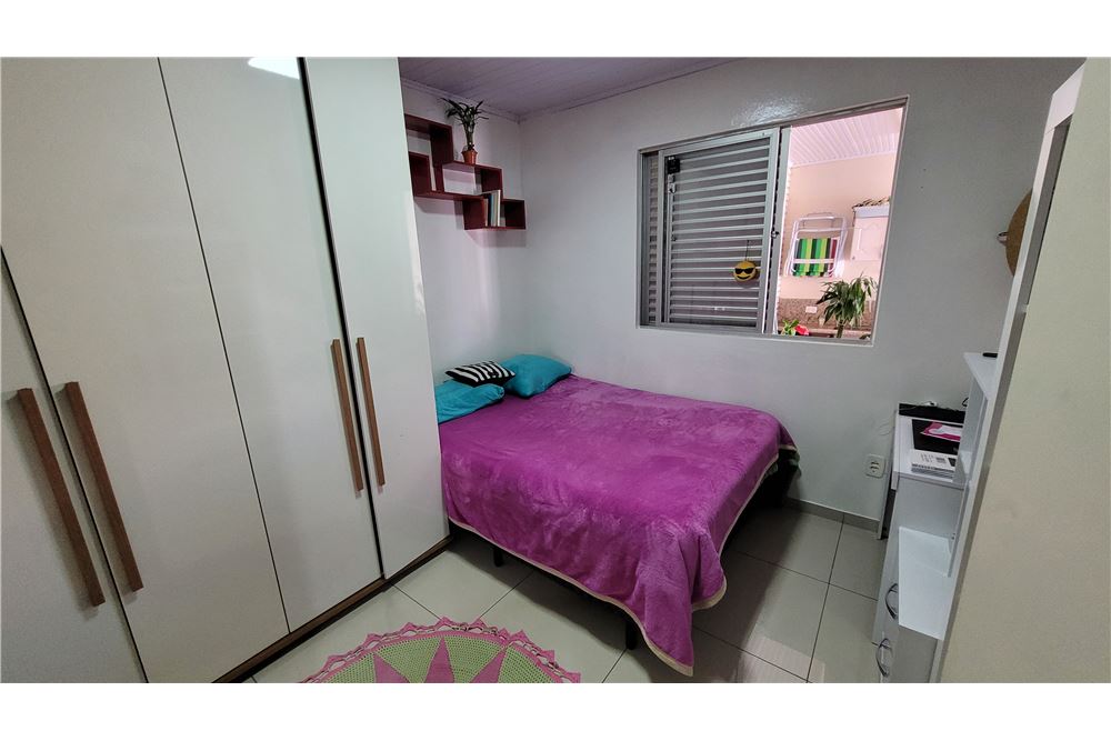 Casa à venda com 4 quartos, 145m² - Foto 3