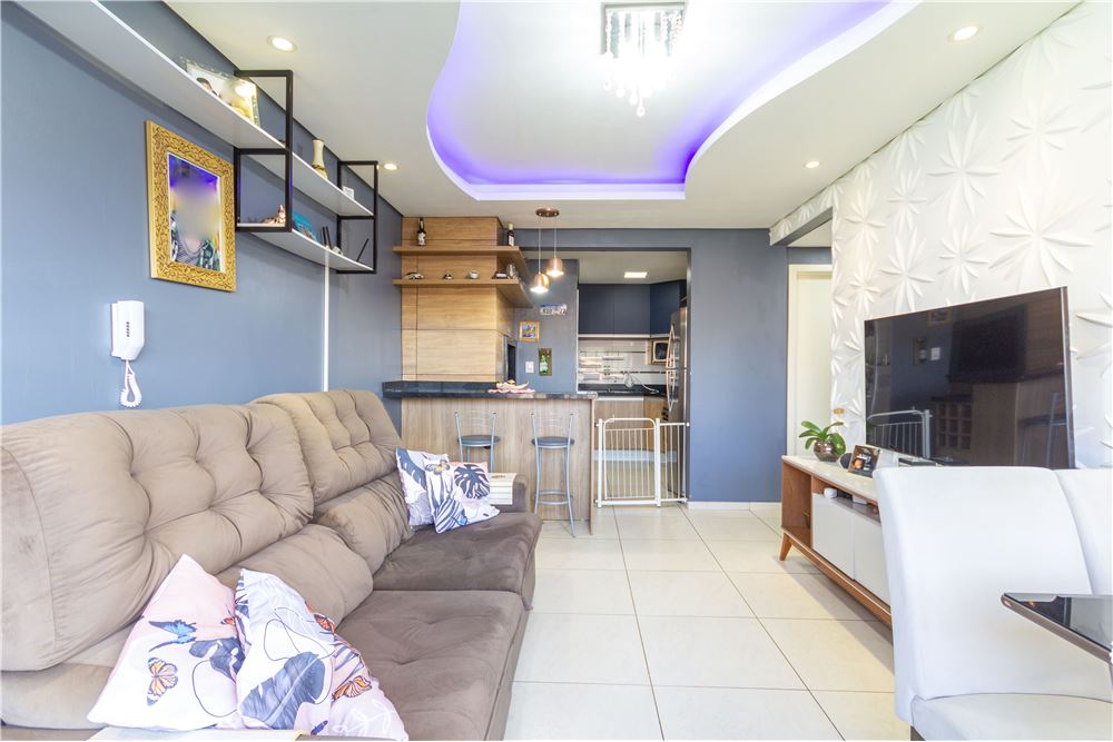 Apartamento à venda com 2 quartos, 70m² - Foto 1