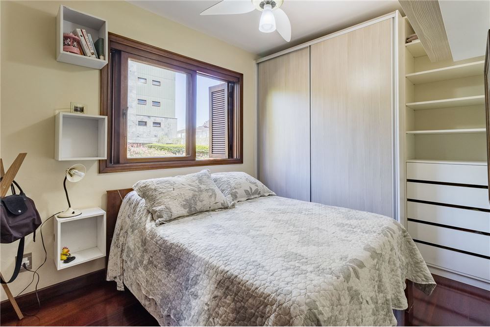 Apartamento à venda com 3 quartos, 258m² - Foto 9