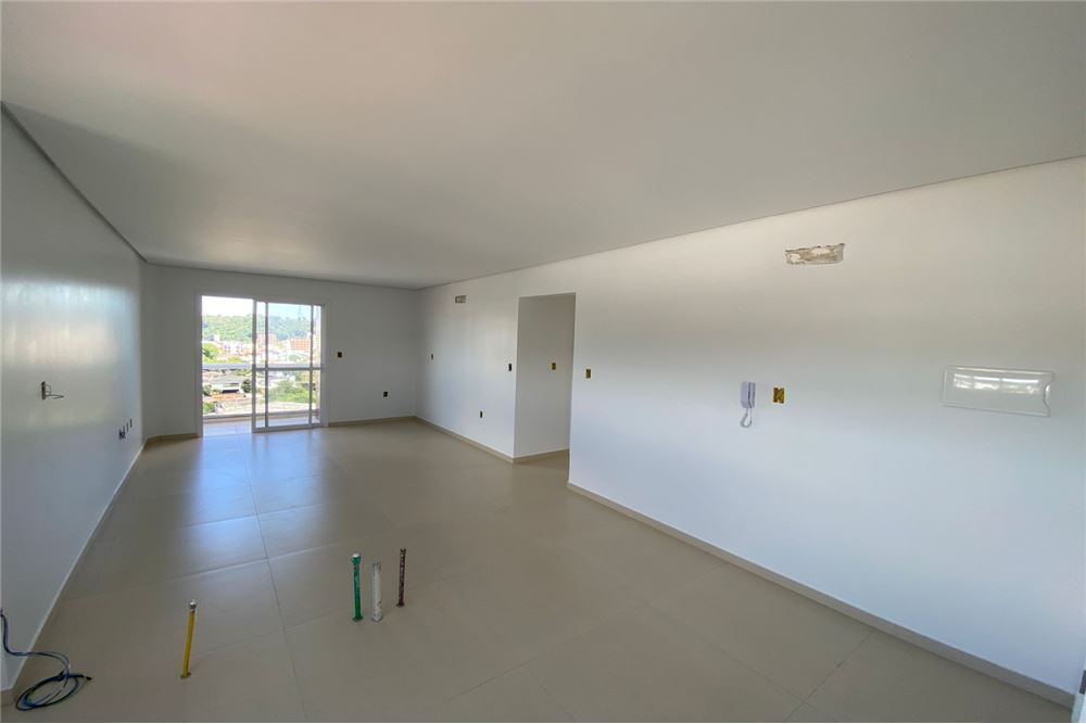 Apartamento à venda com 1 quarto, 78m² - Foto 2