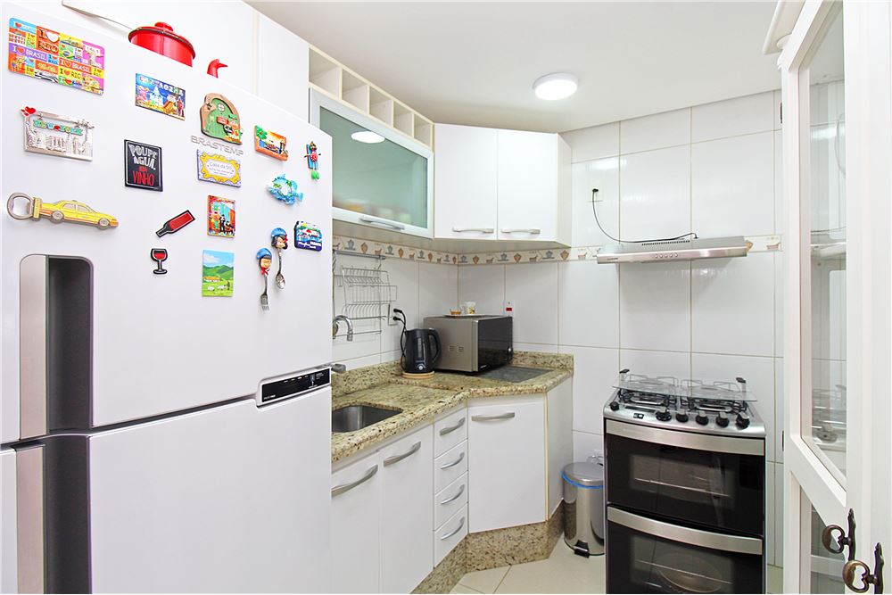 Casa à venda com 3 quartos, 198m² - Foto 12