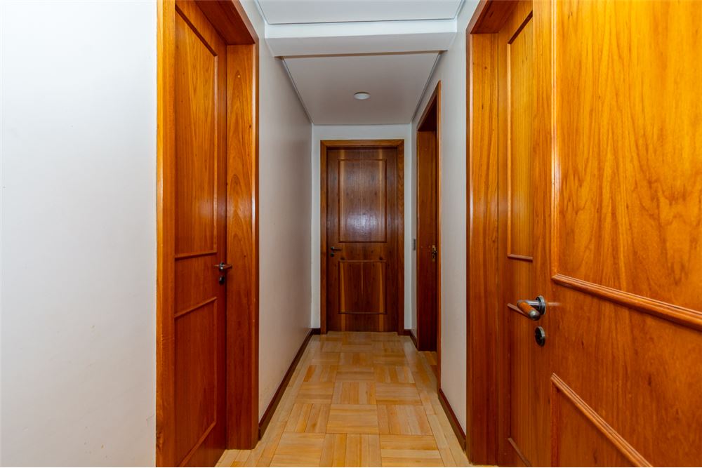 Apartamento à venda com 3 quartos, 156m² - Foto 8