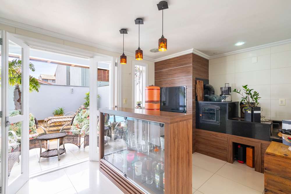 Casa à venda com 3 quartos, 300m² - Foto 5