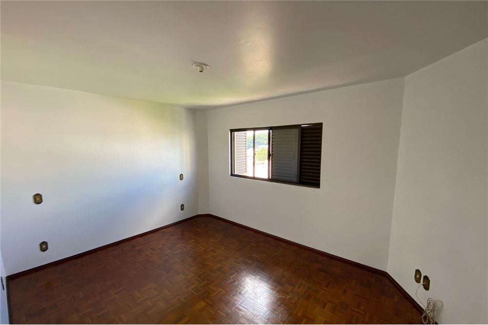 Apartamento à venda com 1 quarto, 100m² - Foto 11