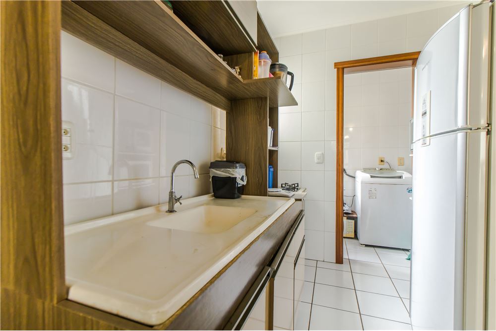 Apartamento à venda com 2 quartos, 76m² - Foto 6