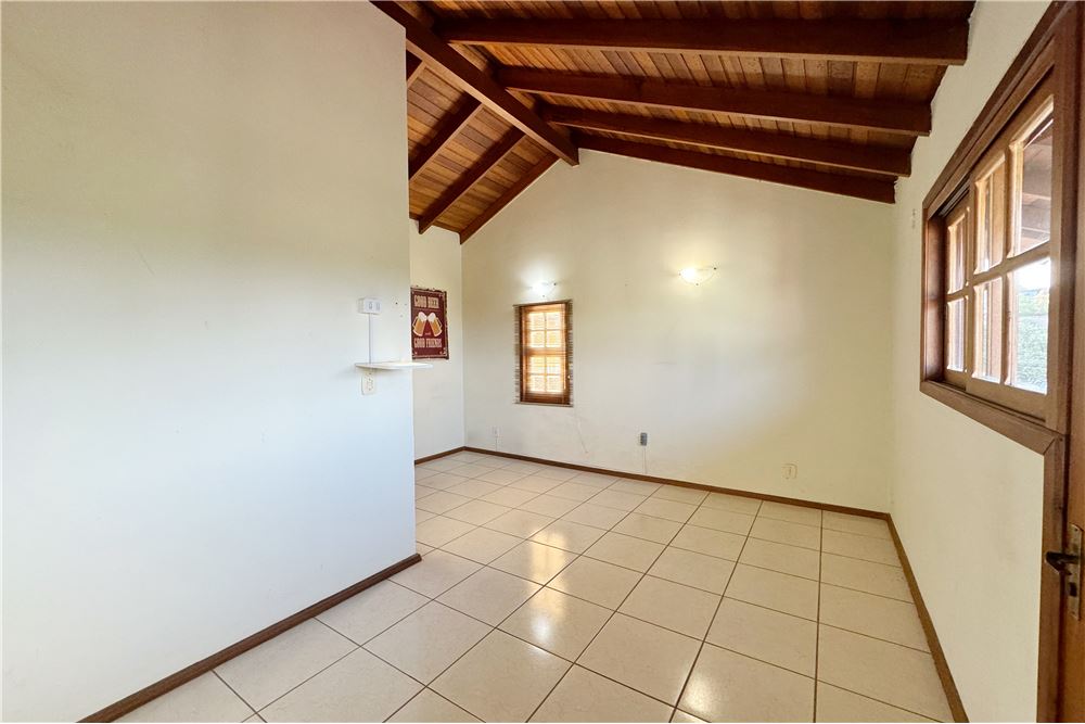 Casa à venda com 3 quartos, 130m² - Foto 15