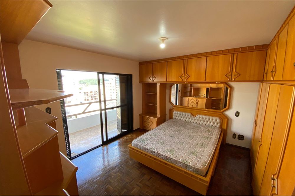 Apartamento à venda com 1 quarto, 100m² - Foto 8