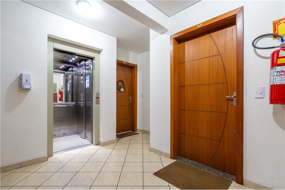 Apartamento à venda com 2 quartos, 66m² - Foto 16