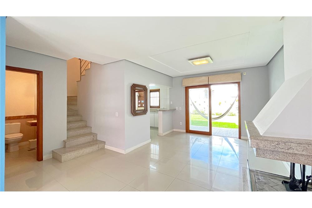 Casa à venda com 3 quartos, 145m² - Foto 4