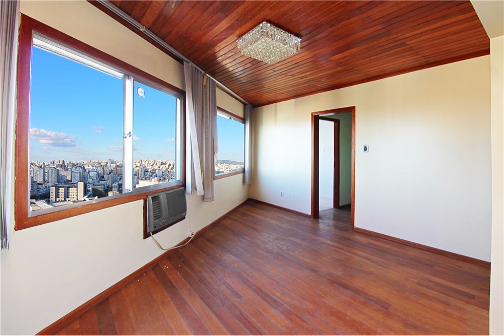 Apartamento à venda com 2 quartos, 80m² - Foto 1