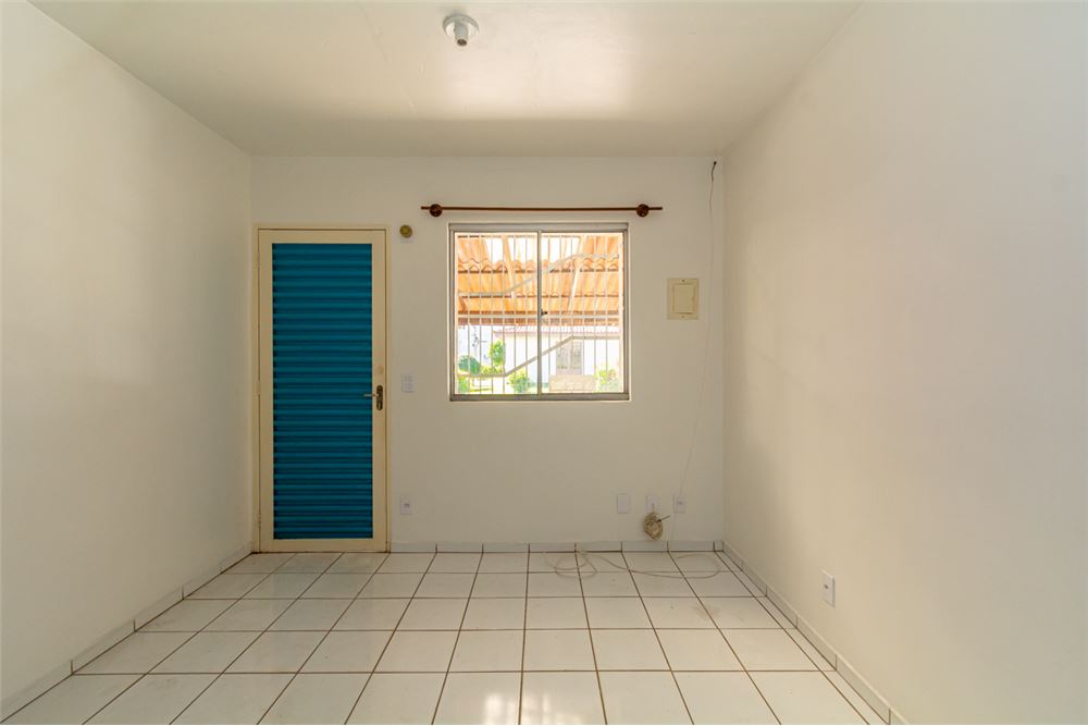 Casa à venda com 2 quartos, 45m² - Foto 6