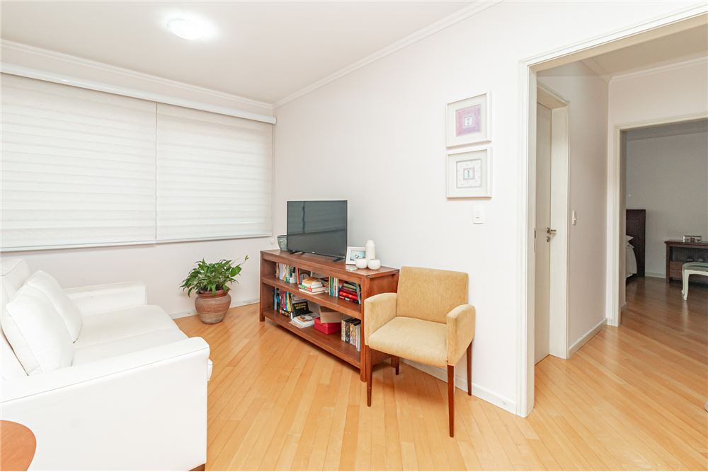 Apartamento à venda com 2 quartos, 67m² - Foto 4