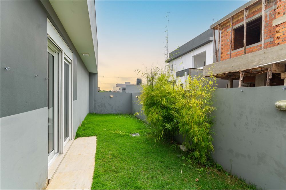 Casa de Condomínio à venda com 3 quartos, 250m² - Foto 5