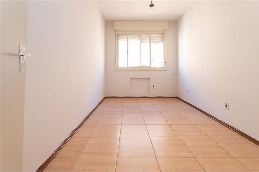 Apartamento à venda com 2 quartos, 70m² - Foto 9