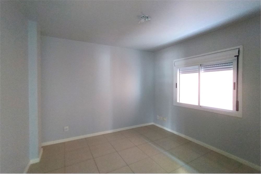 Apartamento para alugar com 3 quartos, 137m² - Foto 8