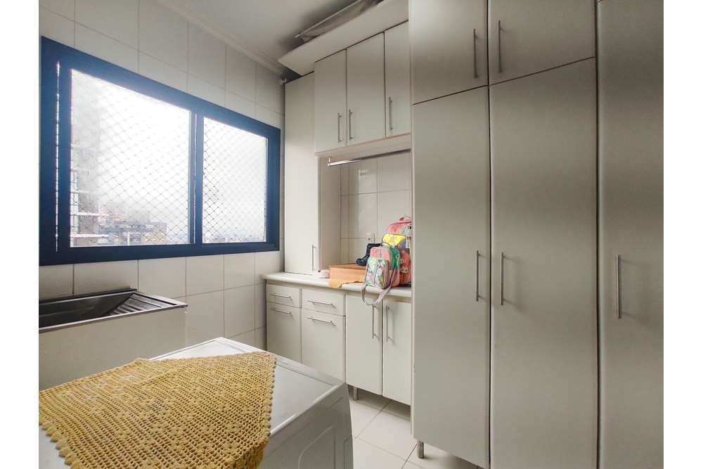 Apartamento à venda com 3 quartos, 236m² - Foto 11