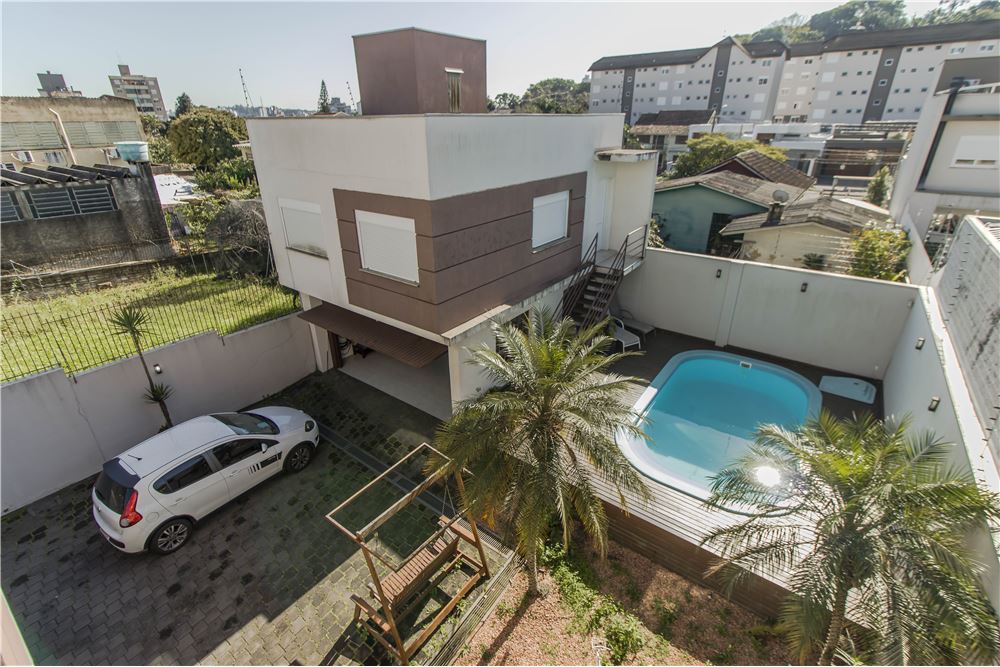 Casa à venda com 4 quartos, 317m² - Foto 6