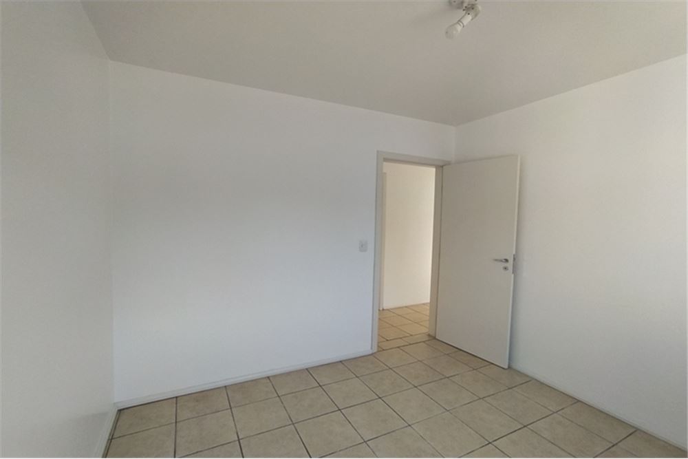 Apartamento para alugar com 2 quartos, 80m² - Foto 11