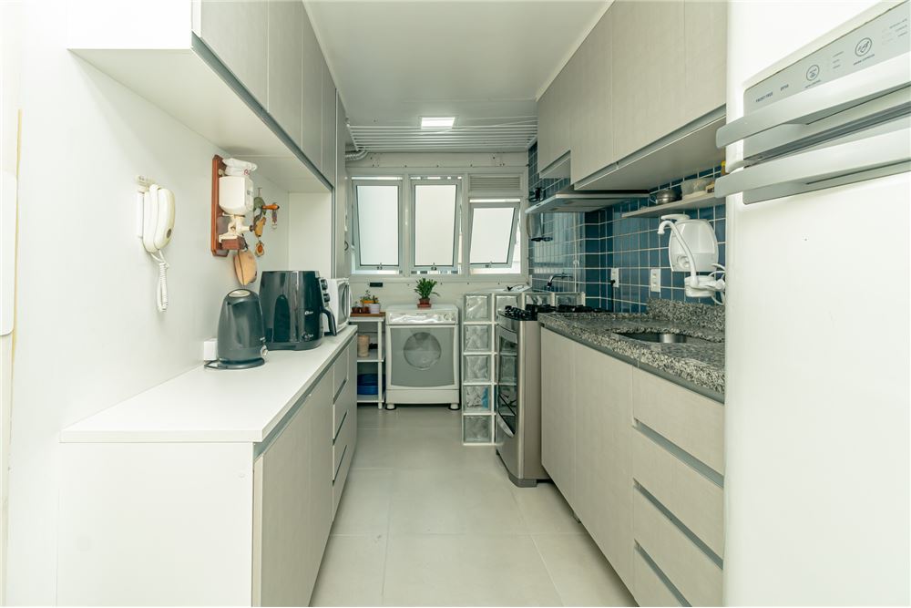 Apartamento à venda com 3 quartos, 126m² - Foto 9