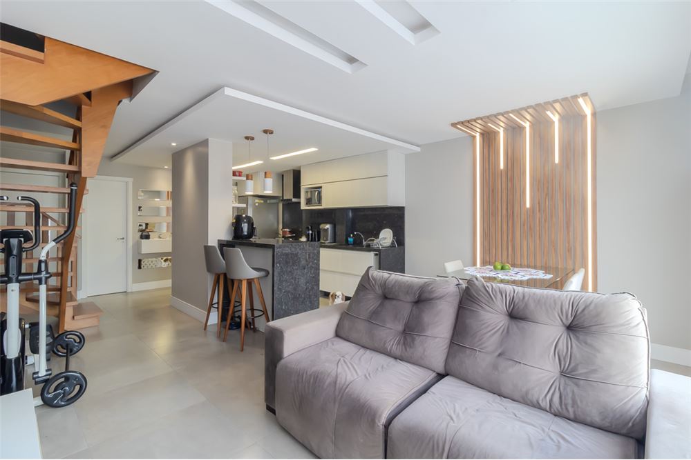 Casa à venda com 2 quartos, 273m² - Foto 1