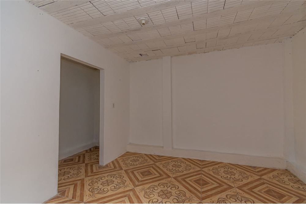 Casa à venda com 3 quartos, 80m² - Foto 10