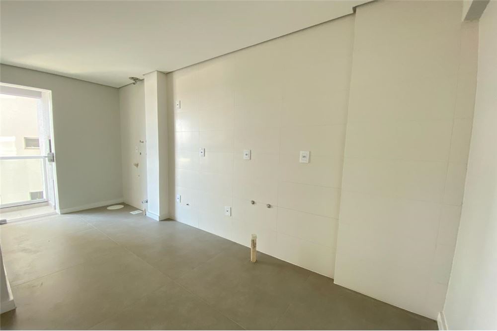 Apartamento à venda com 2 quartos, 85m² - Foto 3