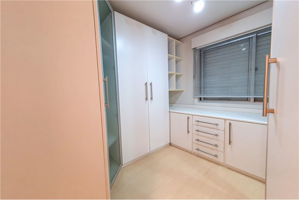 Apartamento à venda com 3 quartos, 185m² - Foto 13