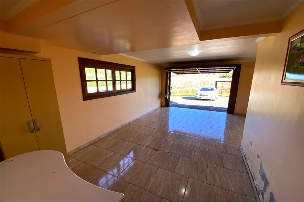 Chácara à venda com 4 quartos, 150m² - Foto 2