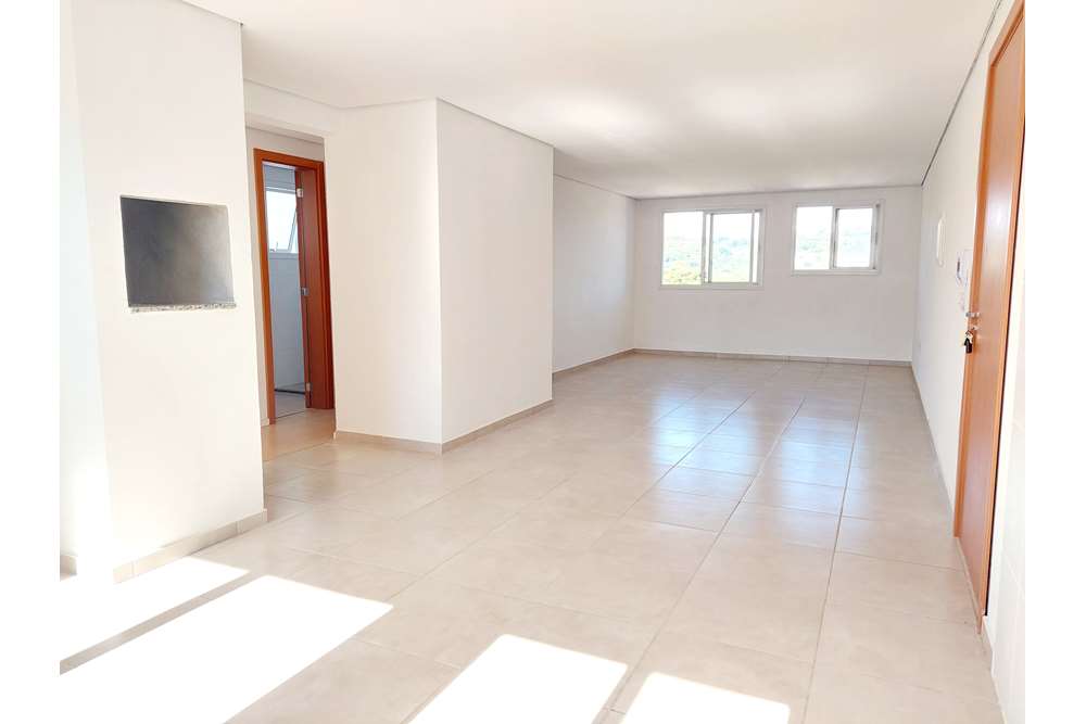 Apartamento à venda com 3 quartos, 96m² - Foto 1