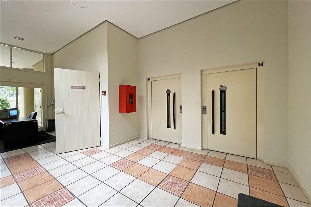 Apartamento à venda com 2 quartos, 121m² - Foto 3