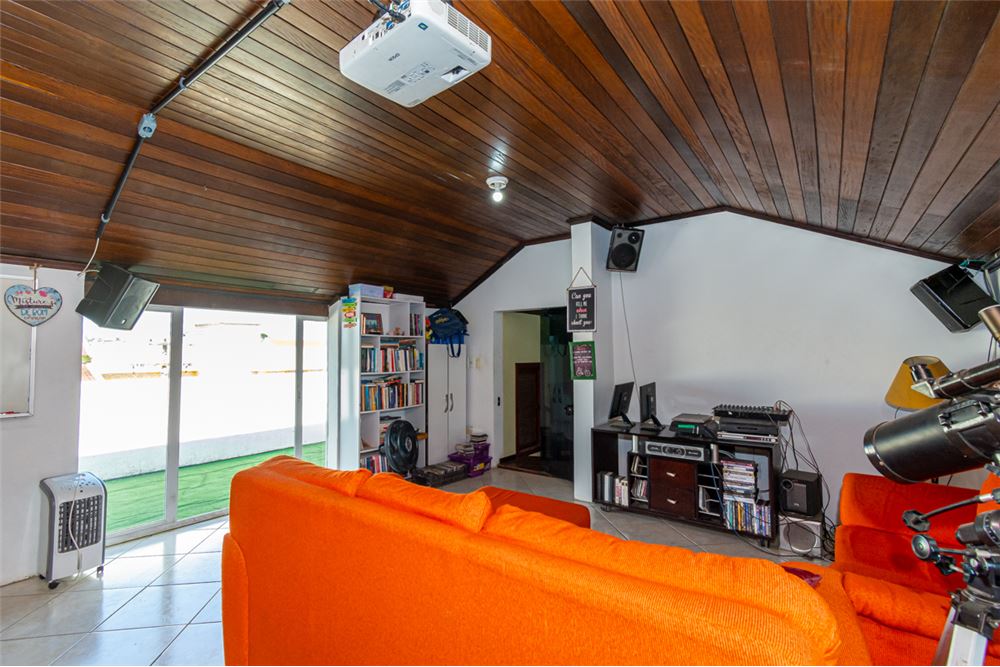 Casa à venda com 4 quartos, 294m² - Foto 25