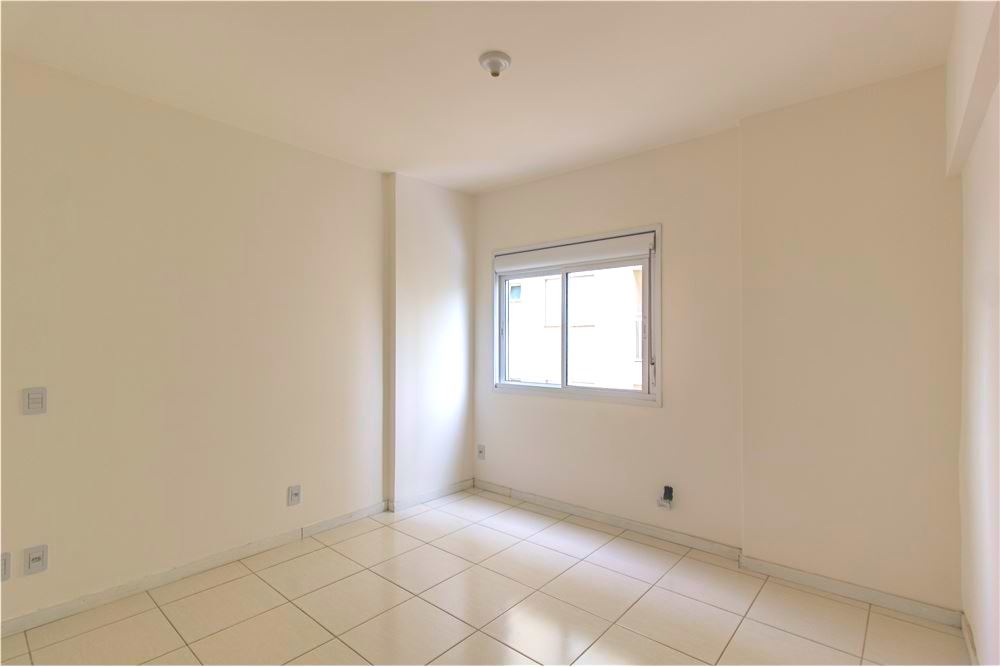 Apartamento à venda com 2 quartos, 78m² - Foto 9