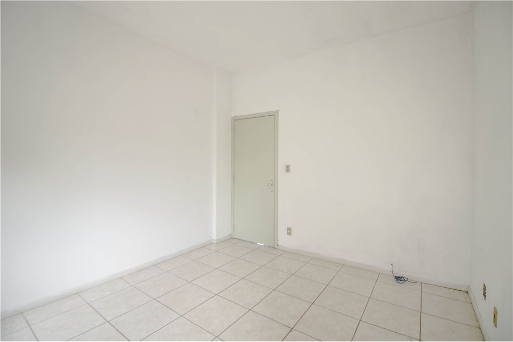 Apartamento à venda com 2 quartos, 89m² - Foto 11