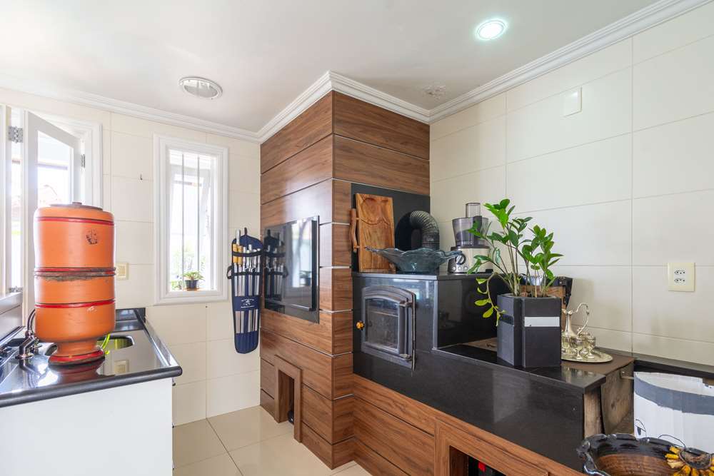 Casa à venda com 3 quartos, 300m² - Foto 7