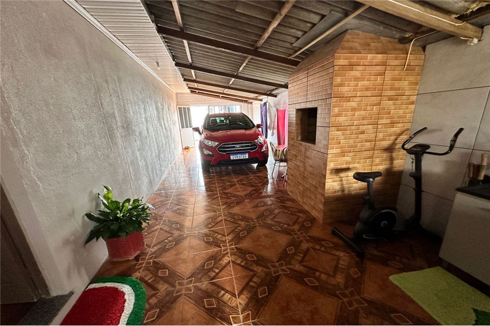 Casa à venda com 1 quarto, 300m² - Foto 3