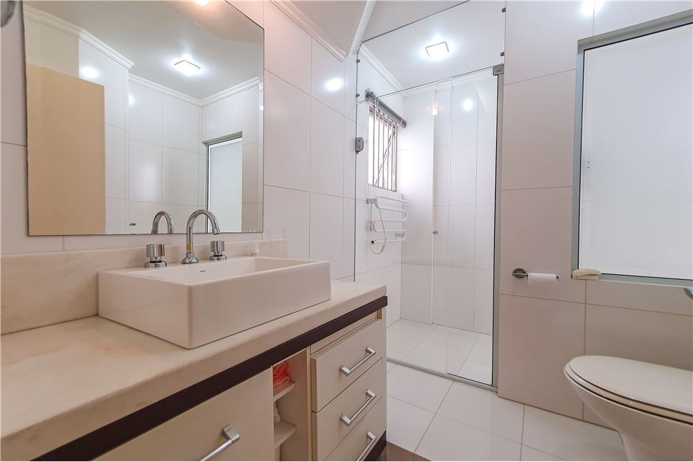 Apartamento à venda com 3 quartos, 185m² - Foto 11